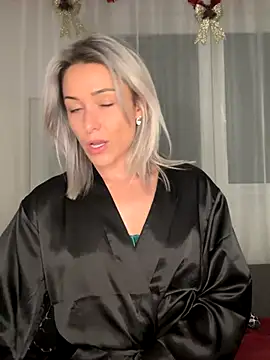 petrouchkaaa  online show from 12.04.25