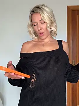 petrouchkaaa  online show from 04.14.26