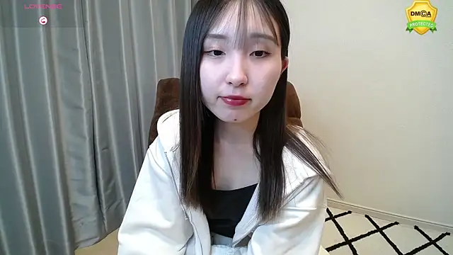 Snapshot of -yui_xx chatting on 01.06.25 -yui xx online show from 01.06.25