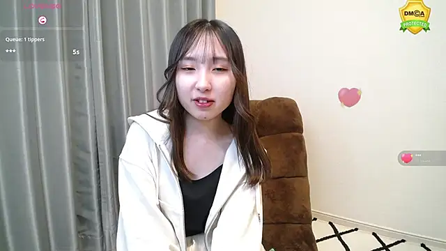 Snapshot of -yui_xx chatting on 01.11.25 -yui xx online show from 01.11.25