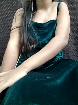 Snapshot of Roshni_98 chatting on 02.22.25 Roshni 98 online show from 02.22.25