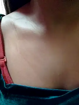 Snapshot of Roshni_98 chatting on 03.22.25 Roshni 98 online show from 03.22.25