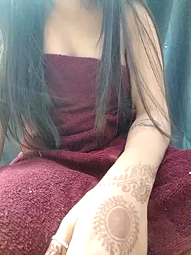 Snapshot of Roshni_98 chatting on 12.05.25 Roshni 98 online show from 12.05.25