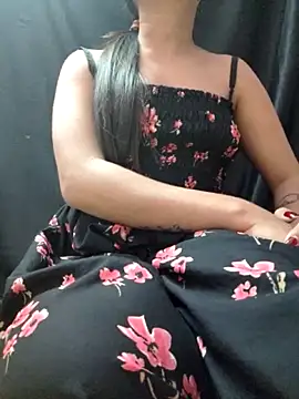 Snapshot of Roshni_98 chatting on 12.18.25 Roshni 98 online show from 12.18.25