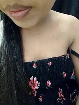 Snapshot of Roshni_98 chatting on 02.15.26 Roshni 98 online show from 02.15.26