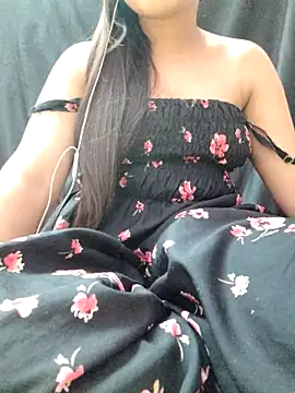 Snapshot of Roshni_98 chatting on 03.08.26 Roshni 98 online show from 03.08.26