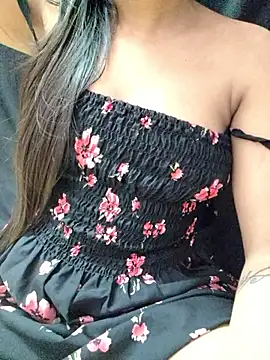 Snapshot of Roshni_98 chatting on 05.11.26 Roshni 98 online show from 05.11.26