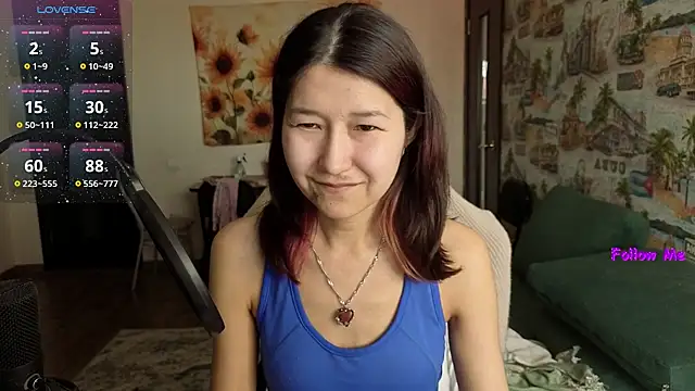 Snapshot of LeyylaStoone chatting on 04.25.26 LeyylaStoone online show from 04.25.26