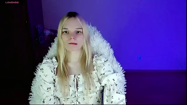 Snapshot of Emily_Nyaffee chatting on 01.18.25 Emily Nyaffee online show from 01.18.25