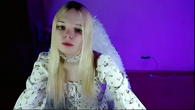 Snapshot of Emily_Nyaffee chatting on 02.03.25 Emily Nyaffee online show from 02.03.25