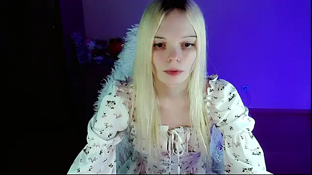 Snapshot of Emily_Nyaffee chatting on 02.07.25 Emily Nyaffee online show from 02.07.25