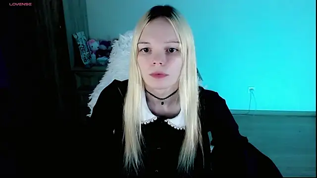 Snapshot of Emily_Nyaffee chatting on 02.10.25 Emily Nyaffee online show from 02.10.25