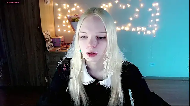 Snapshot of Emily_Nyaffee chatting on 02.26.25 Emily Nyaffee online show from 02.26.25