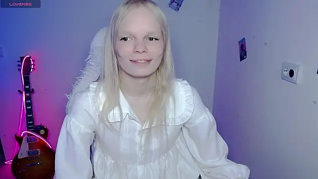 Emily Nyaffee online show from 02.08.26