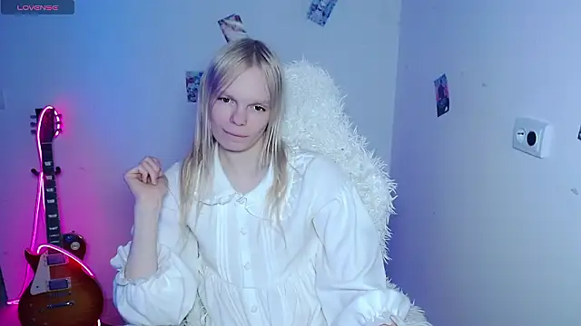 Emily Nyaffee online show from 02.14.26