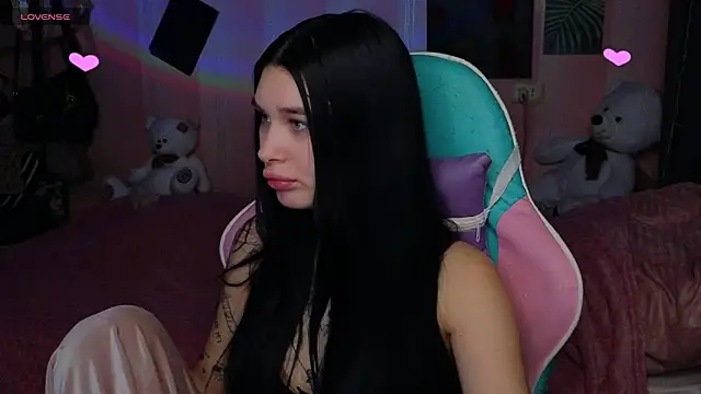 Amanda Tender online show from 10.28.25