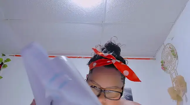 Snapshot of Alhelqueen chatting on 02.06.25 Alhelqueen online show from 02.06.25