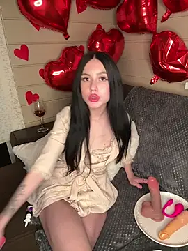 SofiaLaLight online show from 02.15.26