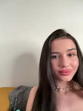 Snapshot of SofiaLaLight chatting on 06.17.26 SofiaLaLight online show from 06.17.26