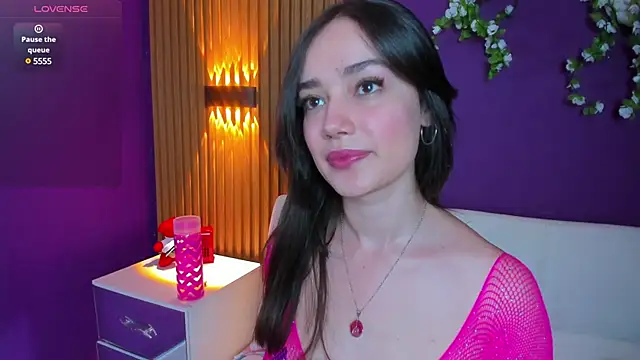 Snapshot of Kate_Amaretto_ chatting on 12.01.24 Kate Amaretto  online show from 12.01.24