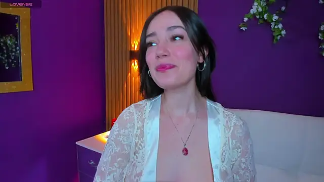 Snapshot of Kate_Amaretto_ chatting on 12.12.24 Kate Amaretto  online show from 12.12.24