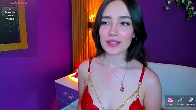 Snapshot of Kate_Amaretto_ chatting on 12.16.24 Kate Amaretto  online show from 12.16.24