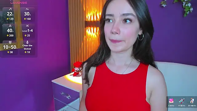 Snapshot of Kate_Amaretto_ chatting on 12.18.24 Kate Amaretto  online show from 12.18.24