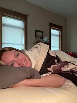 ItsDanniG online show from 12.14.24