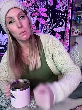 ItsDanniG online show from 03.04.25