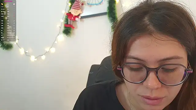 Snapshot of irinasweet27 chatting on 12.20.24 irinasweet27 online show from 12.20.24