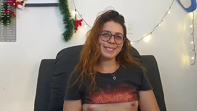 Snapshot of irinasweet27 chatting on 12.22.24 irinasweet27 online show from 12.22.24