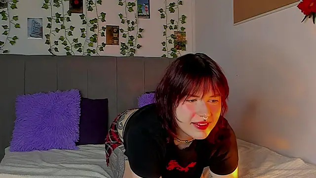 miss Lizzy online show from 01.16.25