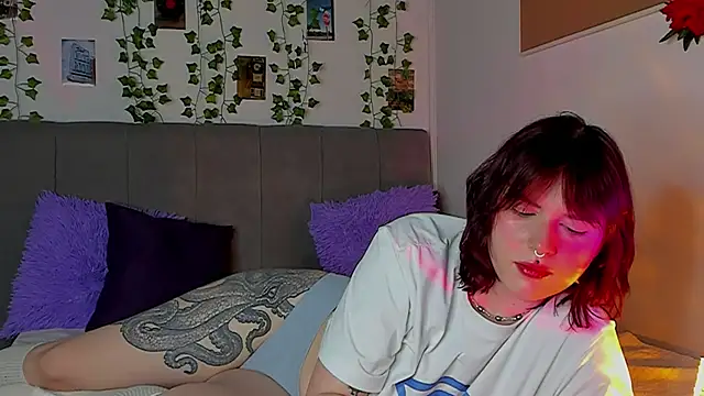 miss Lizzy online show from 01.25.25