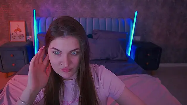 EmmyCharmm online show from 04.09.26