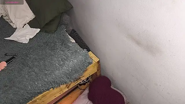 LoveInAllHoles online show from 03.29.26