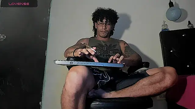 FuckHardlove online show from 11.25.25