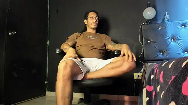 Snapshot of FuckHardlove chatting on 06.09.26 FuckHardlove online show from 06.09.26