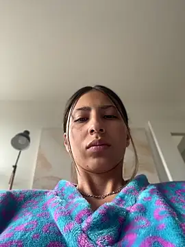 Ameellie online show from 04.17.26