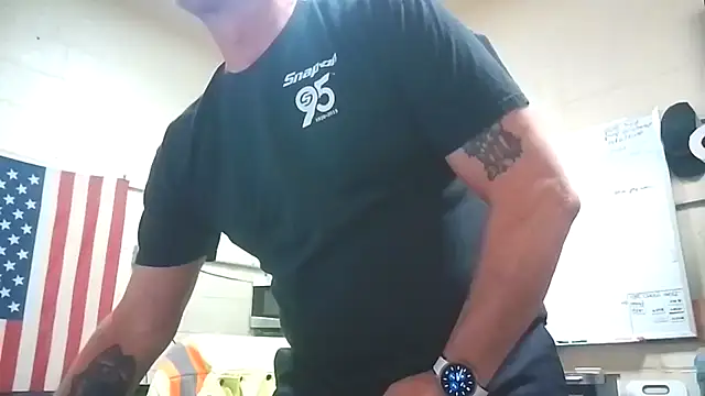 Snapshot of Cockrub1 chatting on 03.04.25 Cockrub1 online show from 03.04.25