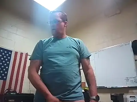 Snapshot of Cockrub1 chatting on 03.17.25 Cockrub1 online show from 03.17.25