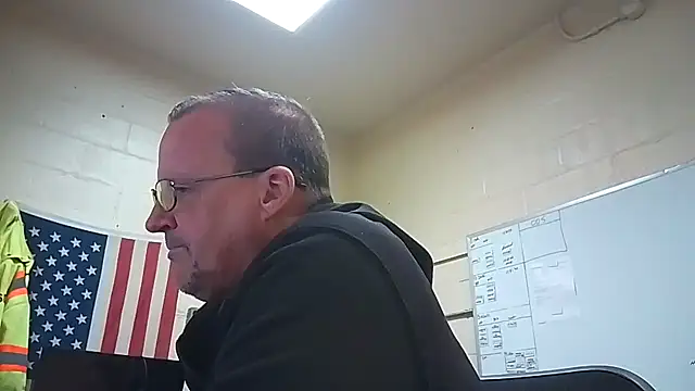 Snapshot of Cockrub1 chatting on 10.14.25 Cockrub1 online show from 10.14.25