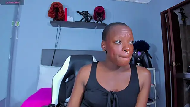 Coco Kiss online show from 04.07.26