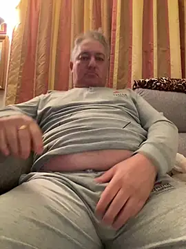 Snapshot of Russirayu chatting on 03.16.25 Russirayu online show from 03.16.25