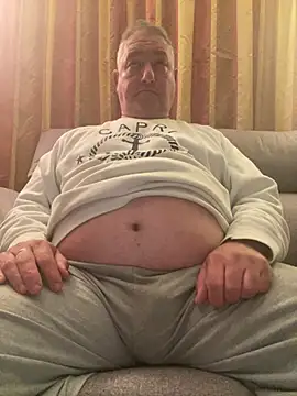 Snapshot of Russirayu chatting on 02.25.26 Russirayu online show from 02.25.26