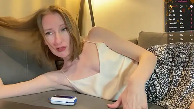 MonikaBos online show from 01.06.25