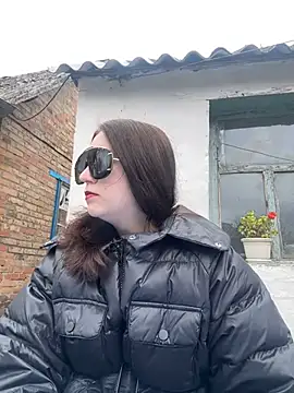 Teylor Love online show from 04.23.26