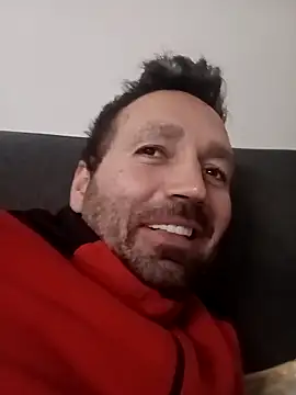 Snapshot of florin421 chatting on 02.18.26 florin421 online show from 02.18.26