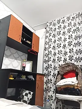 Snapshot of florin421 chatting on 02.21.26 florin421 online show from 02.21.26