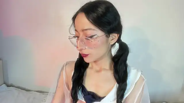 Cloe Leee online show from 03.07.25