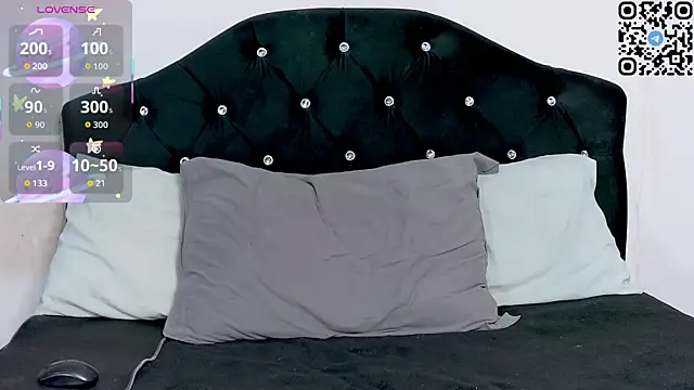 nonawhitemm online show from 10.17.25